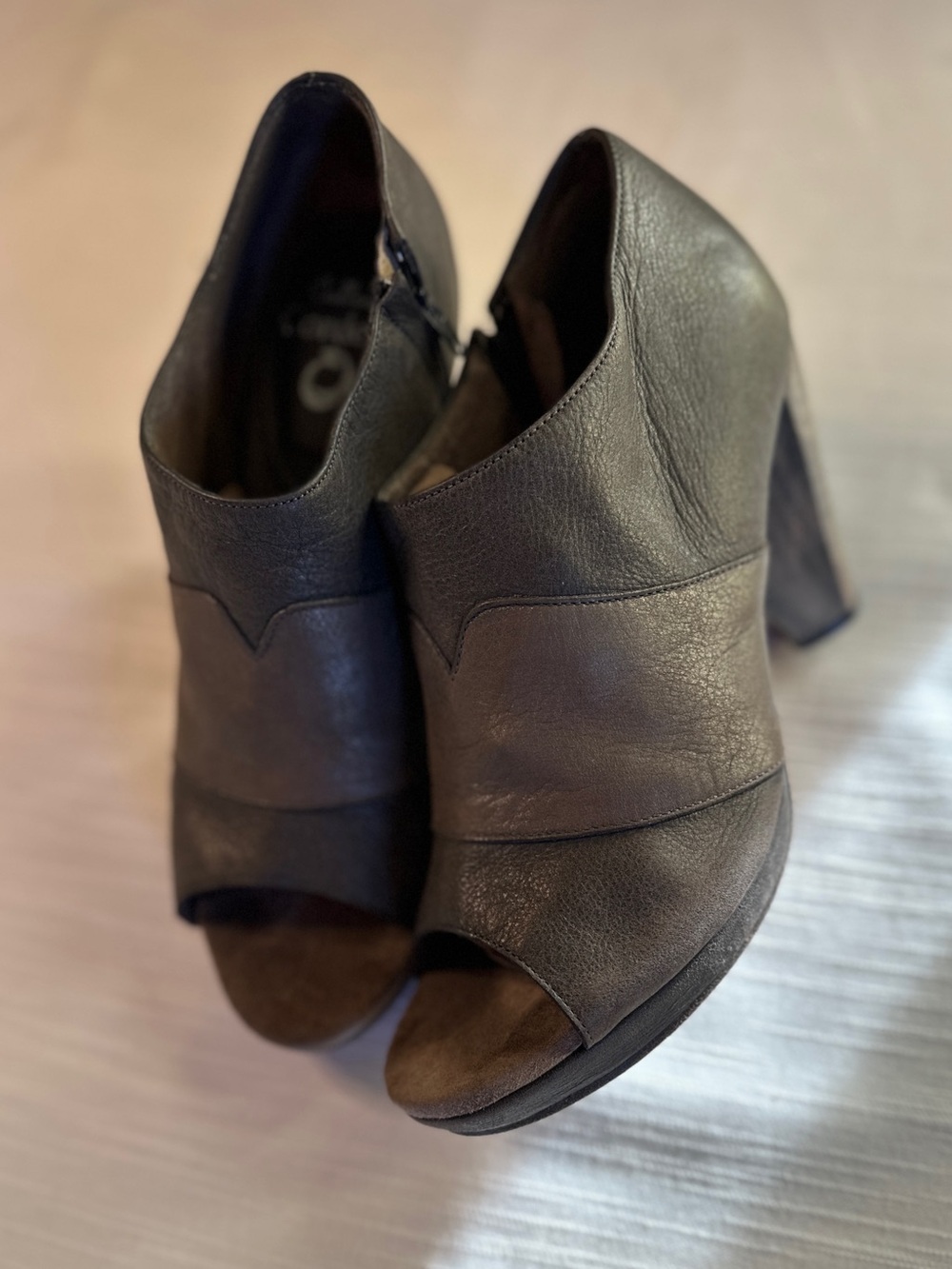 Calleen Cordero Bronze Metallic Leather Peep Toe Block Heel Booties | 8